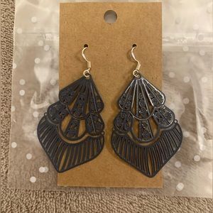 NWT Black Dangling Earrings